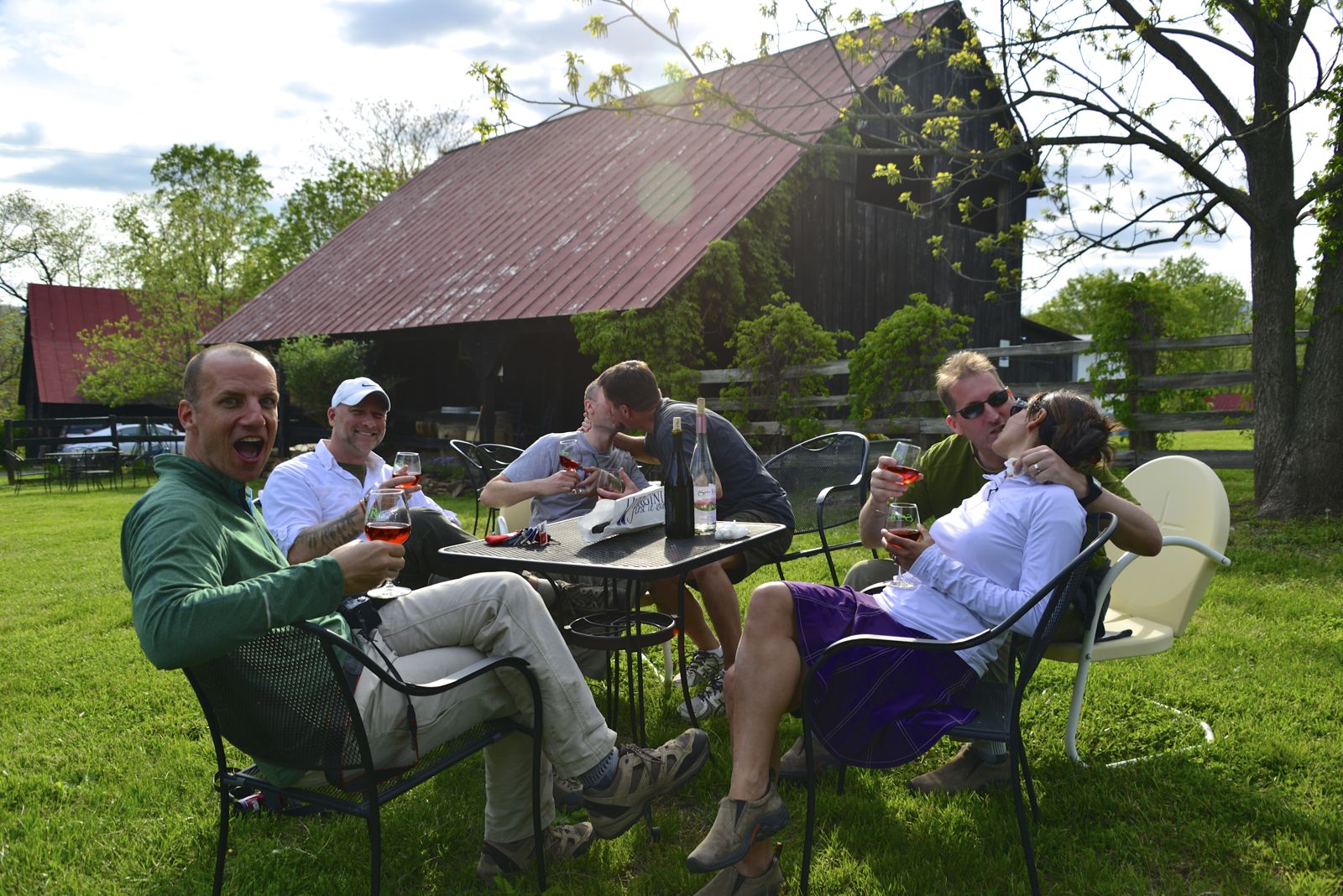 And a little smoooch/