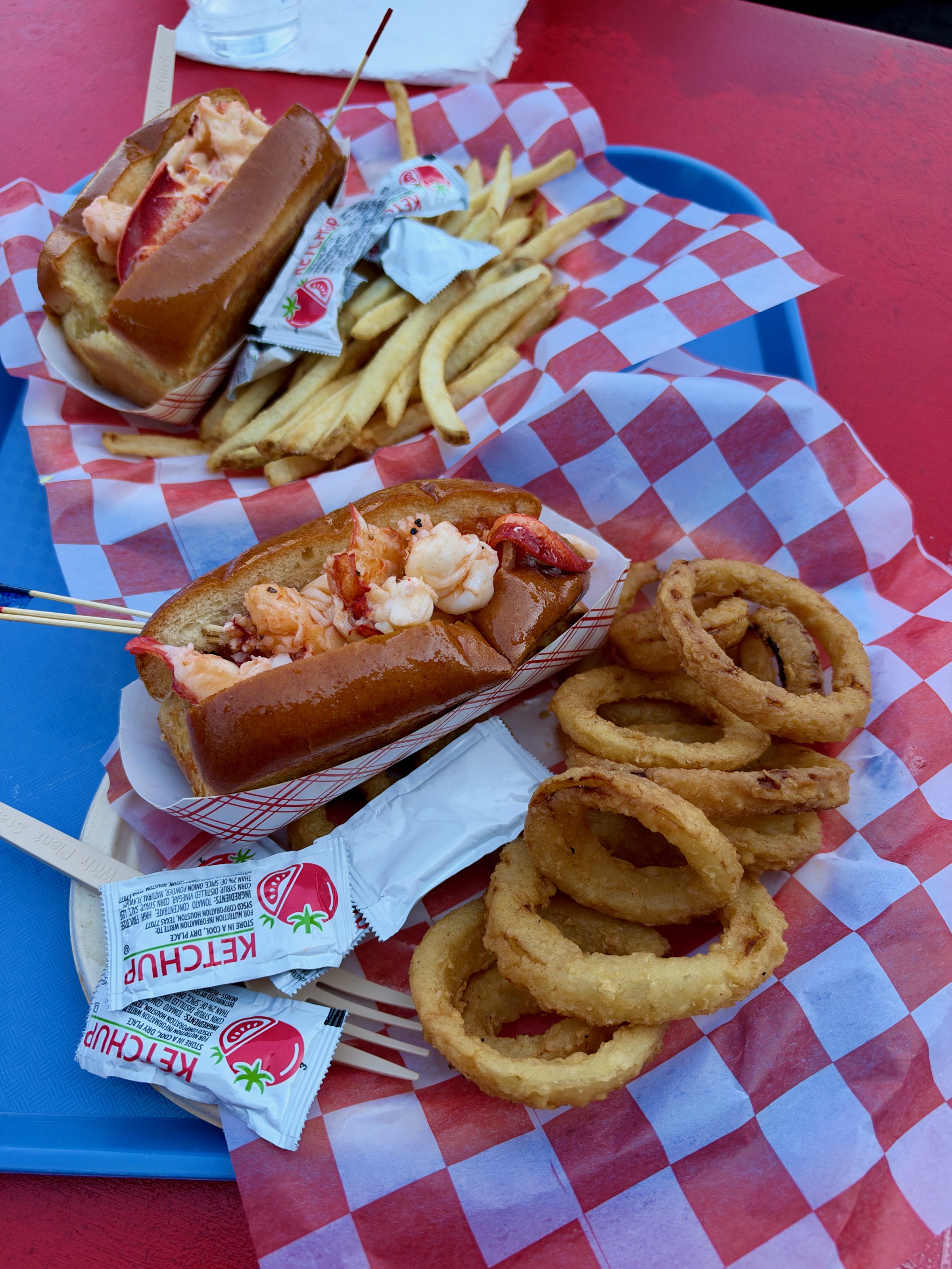 Beal's Lobster Pier, Southwest Harbor/182 Clark Point Rd, Southwest Harbor, ME 04679, USA