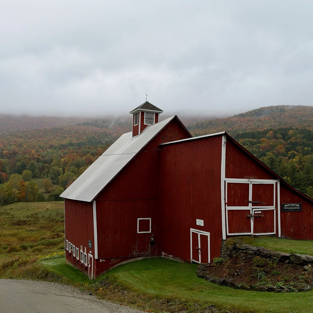 Obligatory barn/
		    3019 Stowe Hollow Rd, Stowe, VT 05672, USA