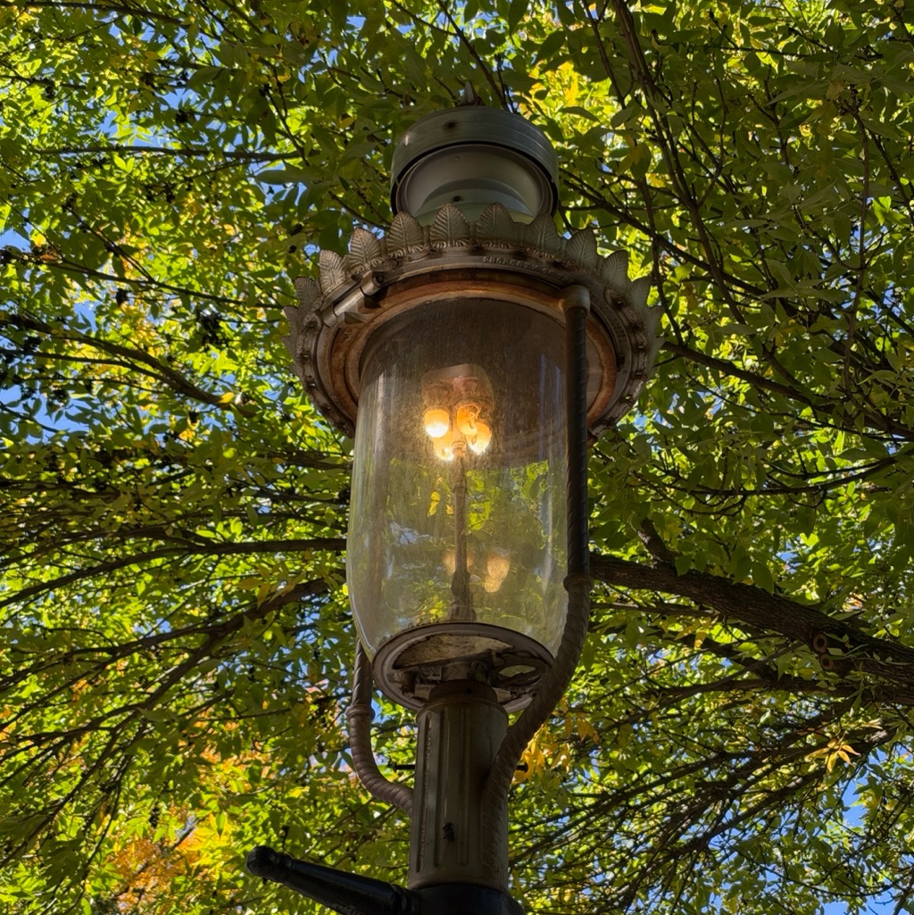 Gas lights burning 24/7... what a waste/
		    48 Monument Sq, Boston, MA 02129, USA