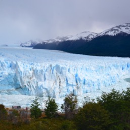 The other side of the glacier from the walkways/
		    