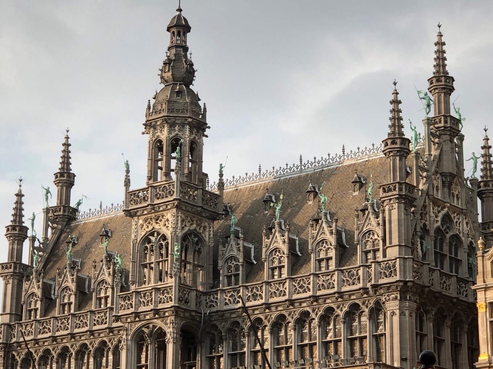 More skinny-dude statues /