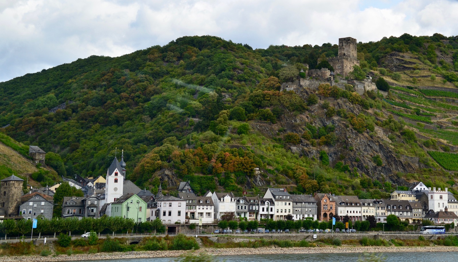 Random castle #2987/