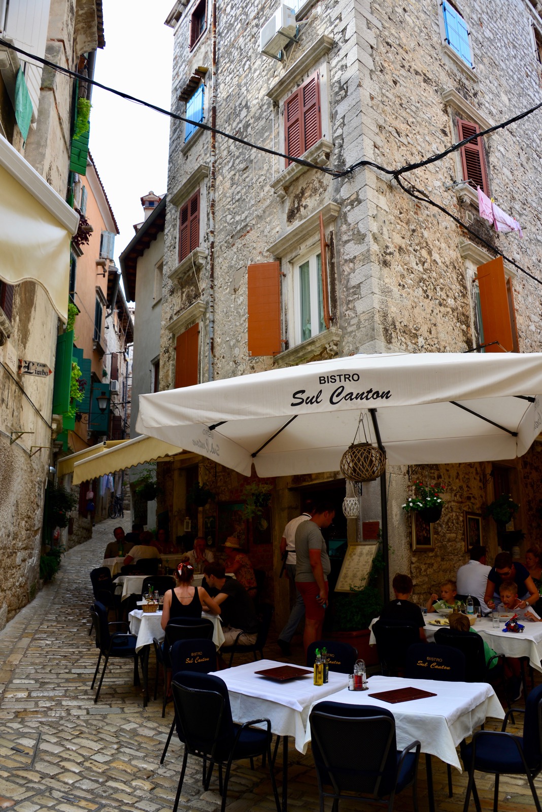 Look! 10 square feet! Perfect for a restaurant.../