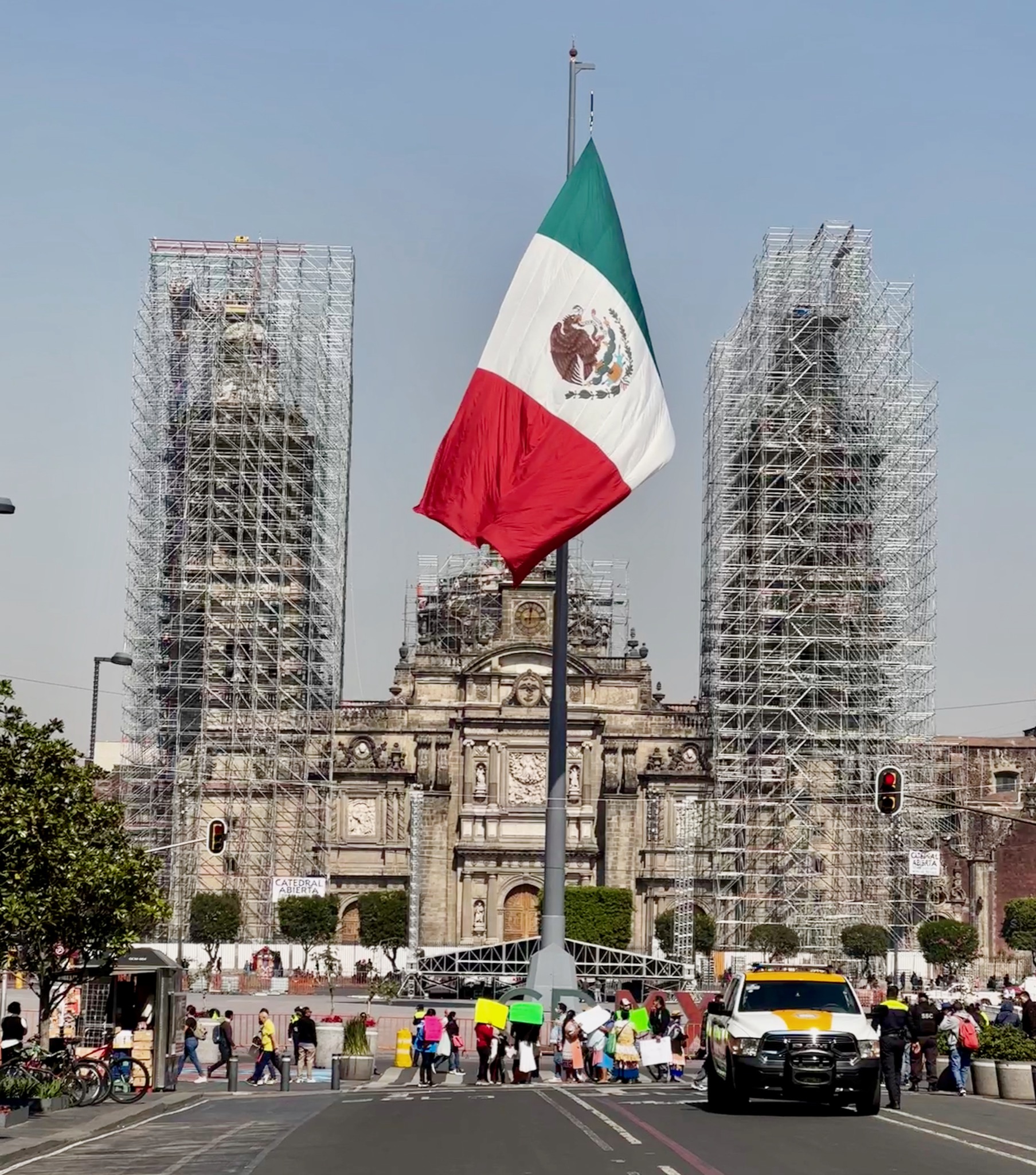 Ginormous flag, the Zócalo, cathedral, obligatory scafolding... got it all!/