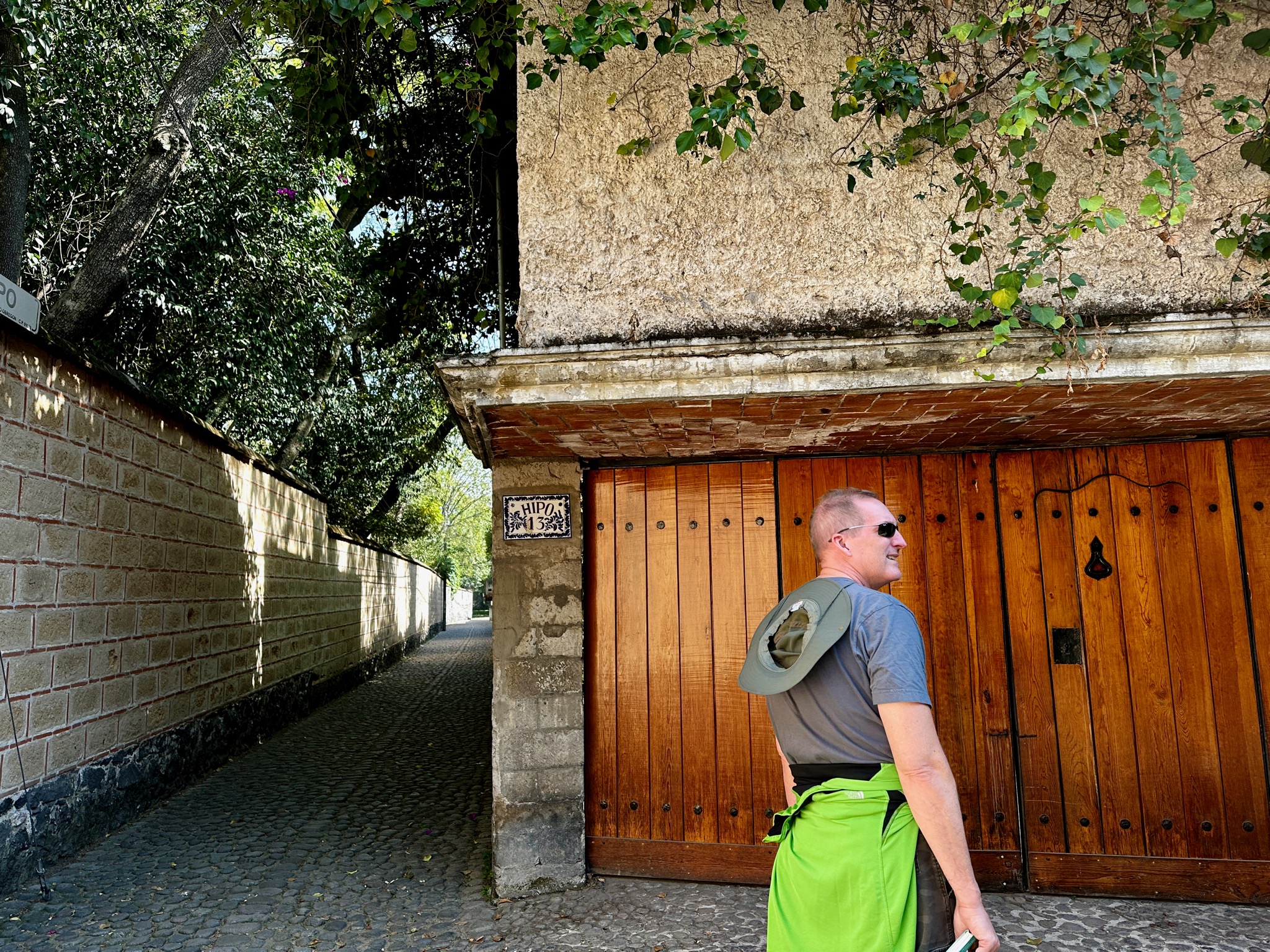 Pondering the narrow streets of Coyoacán/
