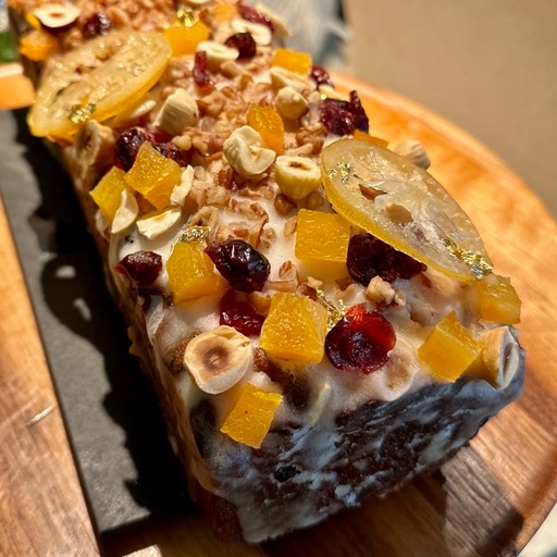 Fruitcake done the Four Season's way/
		    