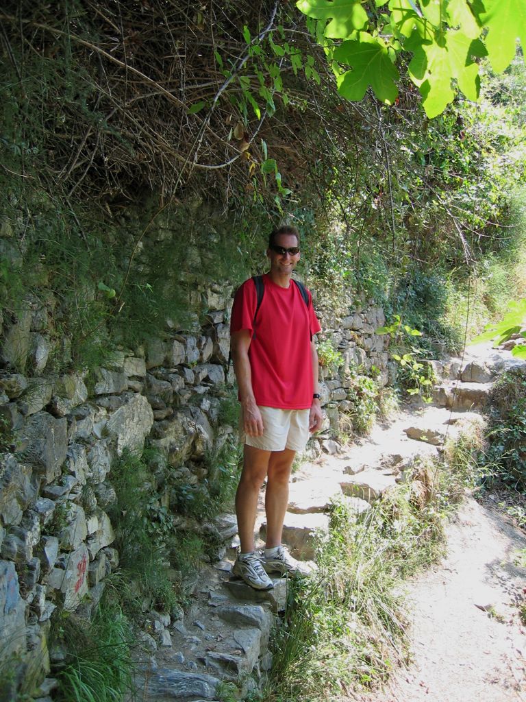 Hiking towards Corniglia/