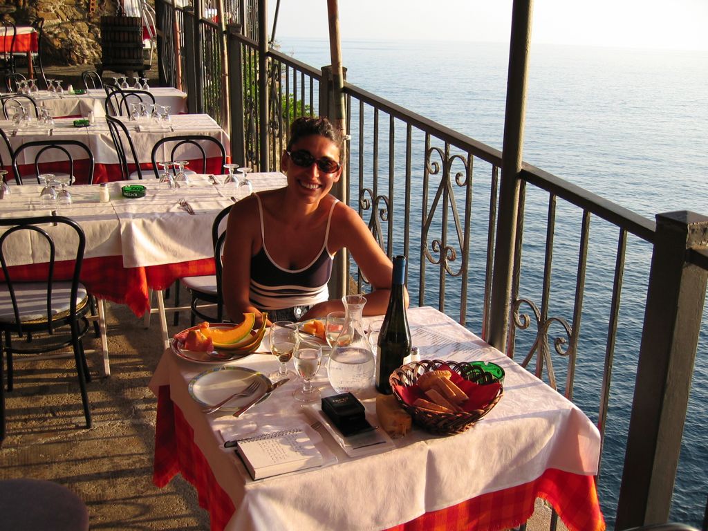 The early birds get the best seat in the house./