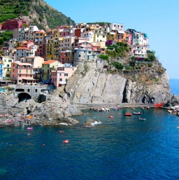 Approaching Manarola/
		    