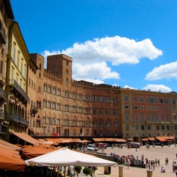 And the main square, Piazza del Marcato/
		    