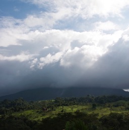 Arenal in the fog/
		    