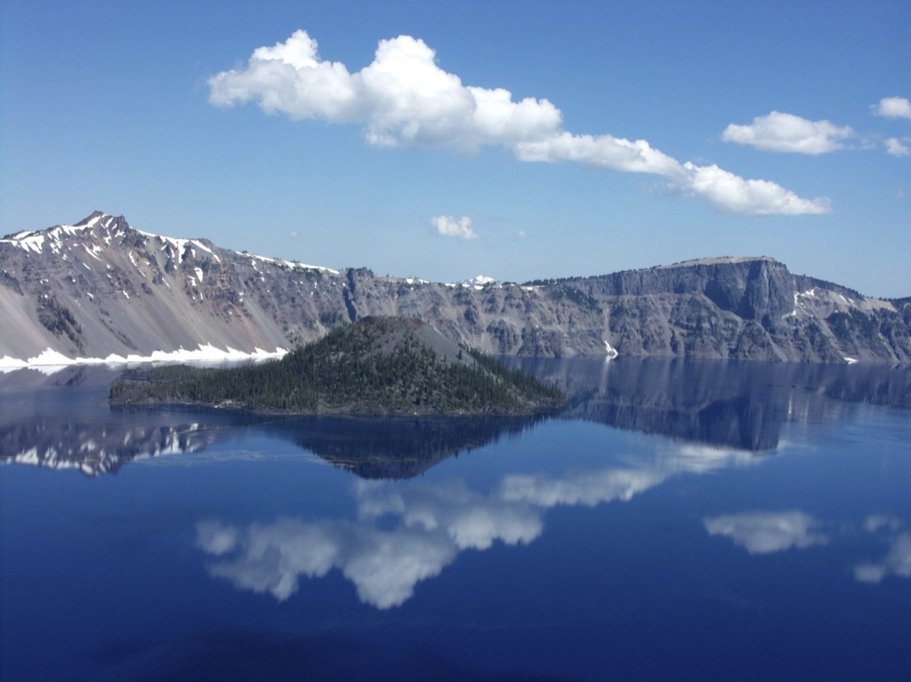 Again, the stillness and blueness... crazy pretty/