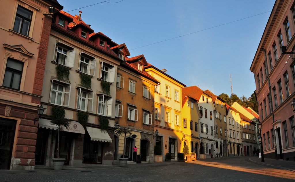 Low season == no tourist!/