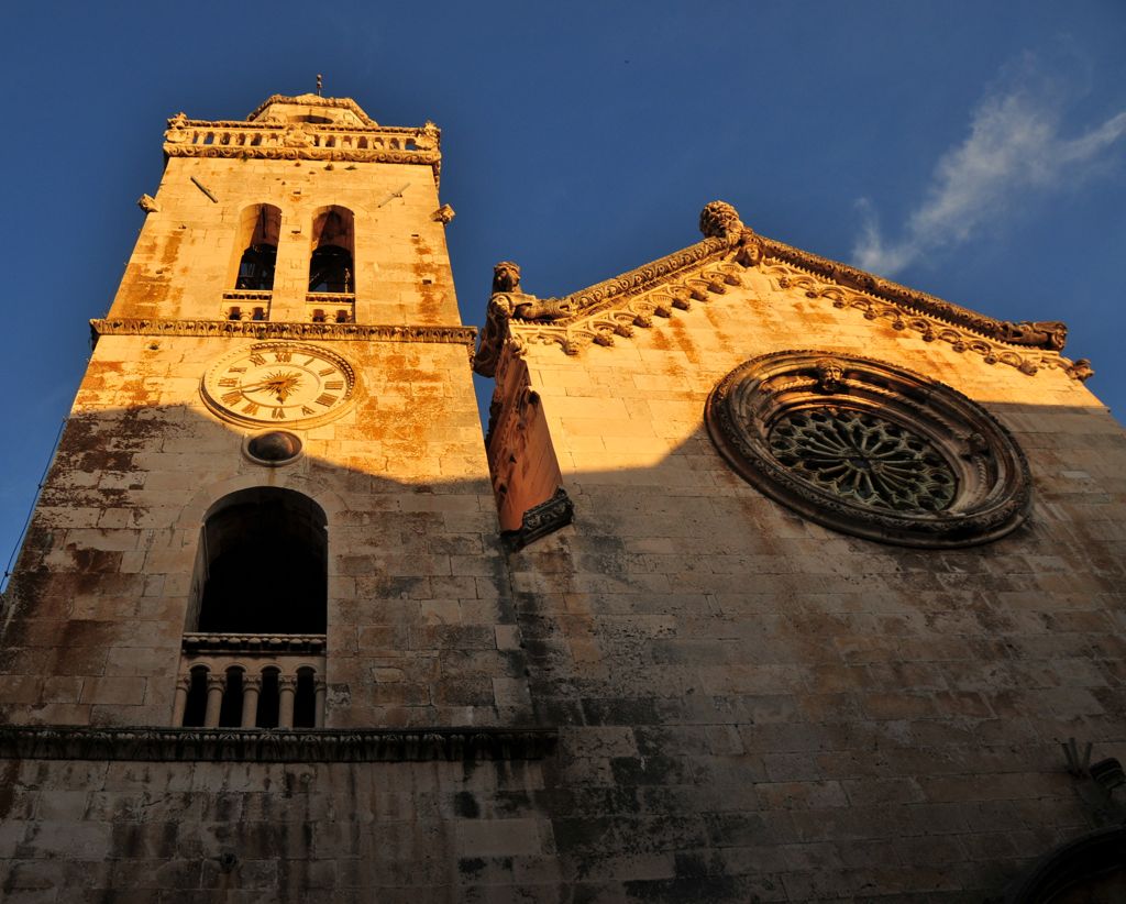 Sunset on the church/