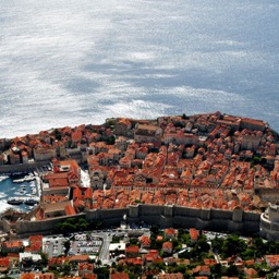 Lookig into the town from top of the mountain/
		    