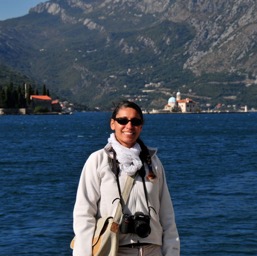 Camera? Check! Hermione bag? Check! Planny McTourist in her element!/
		    