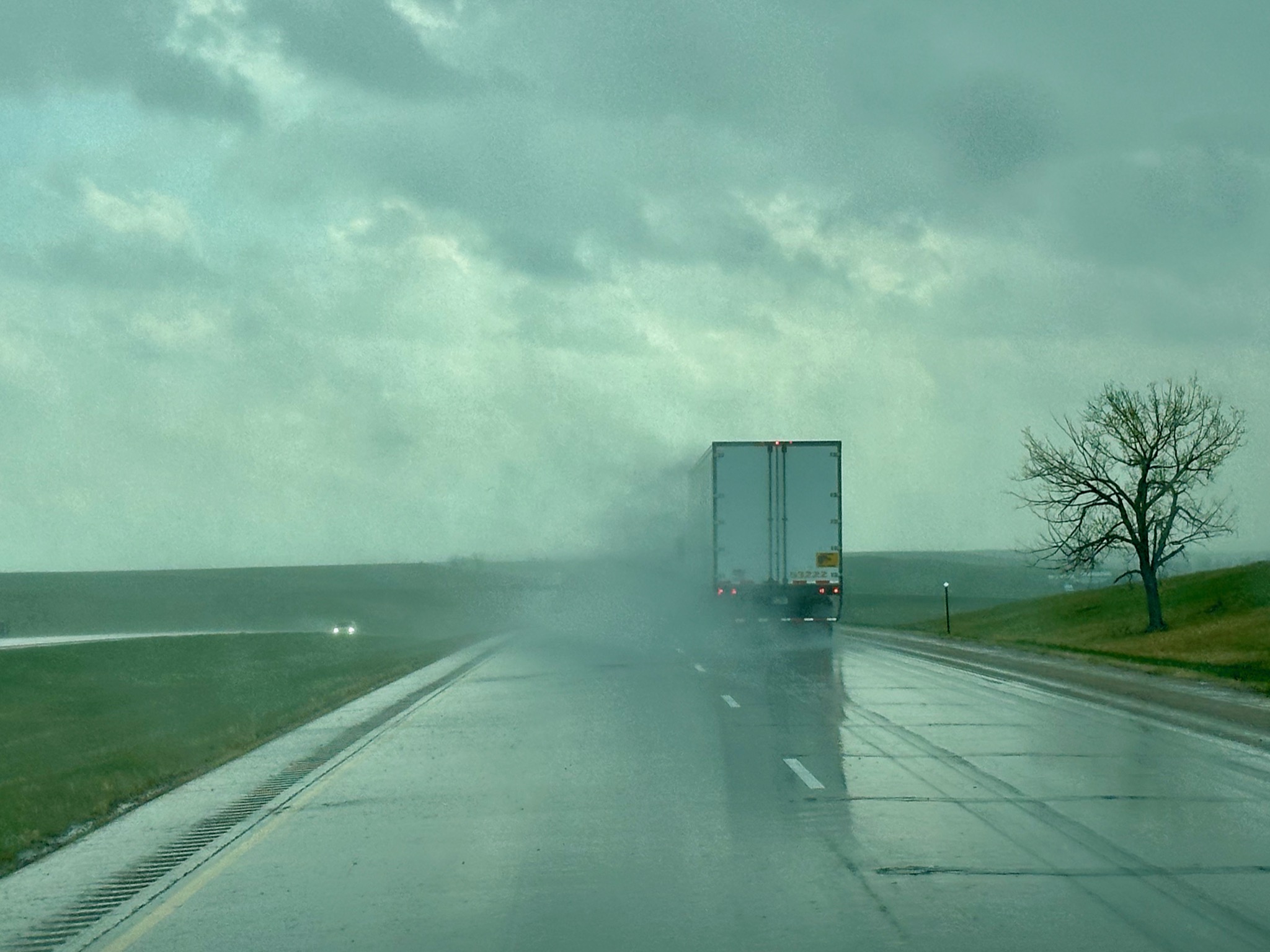 Crazy storm on I-90 E/