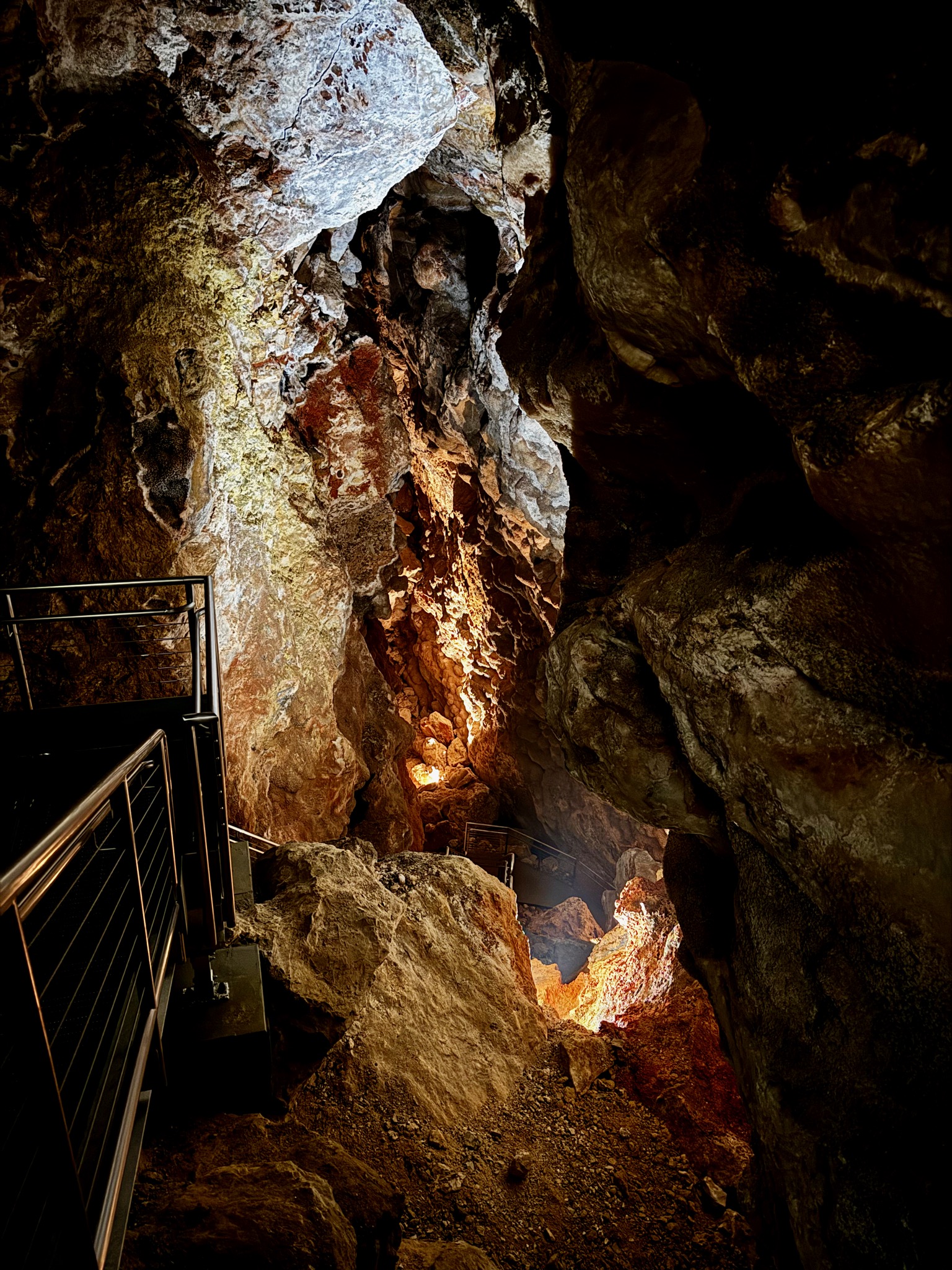Going deep into the cave/11149 US-16, Custer, SD 57730, USA
