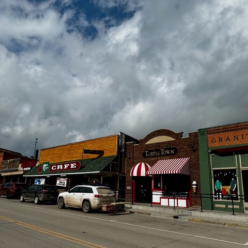 Hill City/
		    216 Main St, Hill City, SD 57745, USA
