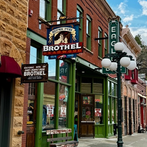 
		    616 Main St, Deadwood, SD 57732, USA