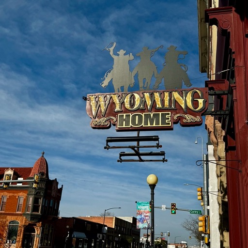 Cheyenne, WY/
		    218 W Lincolnway, Cheyenne, WY 82001, USA