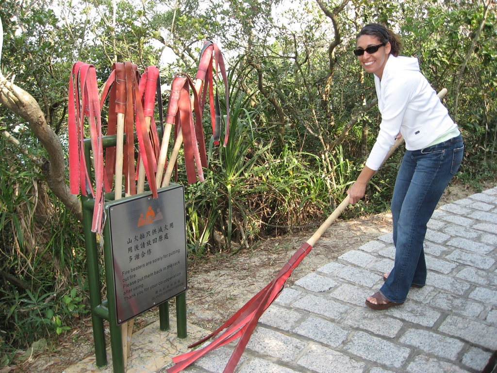 Assana & the fire beaters/