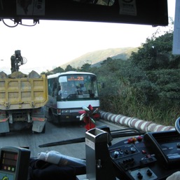 Fancy maneuvering on narrow roads.../
		    