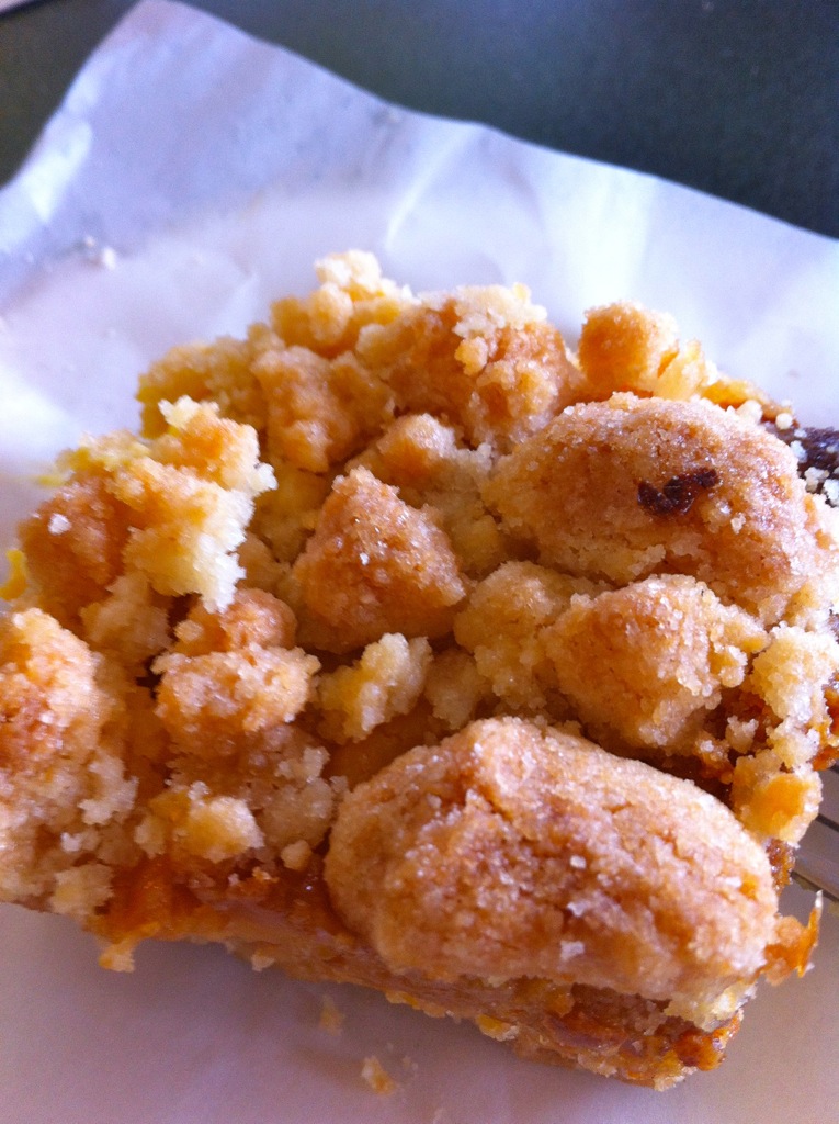 ...yummy crumble thingy made with guavas/