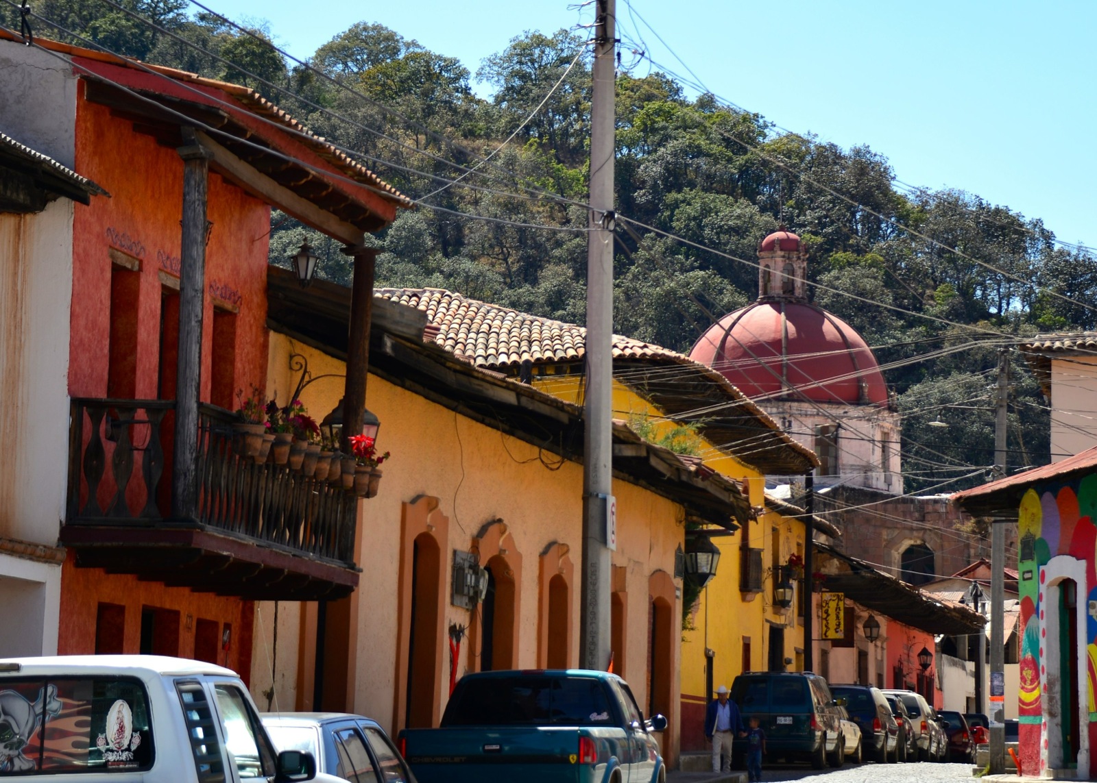 A street in Tlalpujahua/