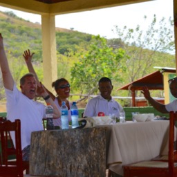 Lunch with our guides Juan Ponce and Frank/
		    