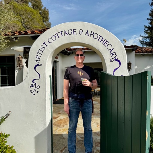 
		    905 Country Club Road Spa Cafe, Ojai, CA 93023, USA