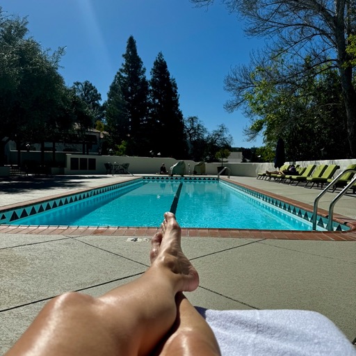 
		    905 Country Club Road Spa Cafe, Ojai, CA 93023, USA