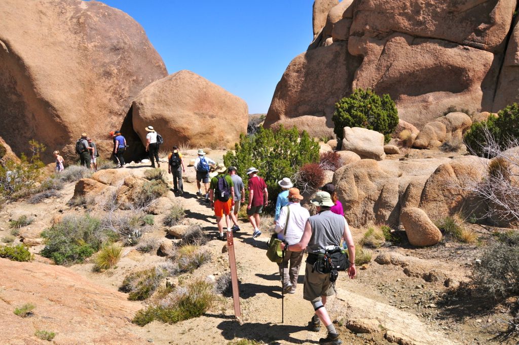 Heading off to the trail/