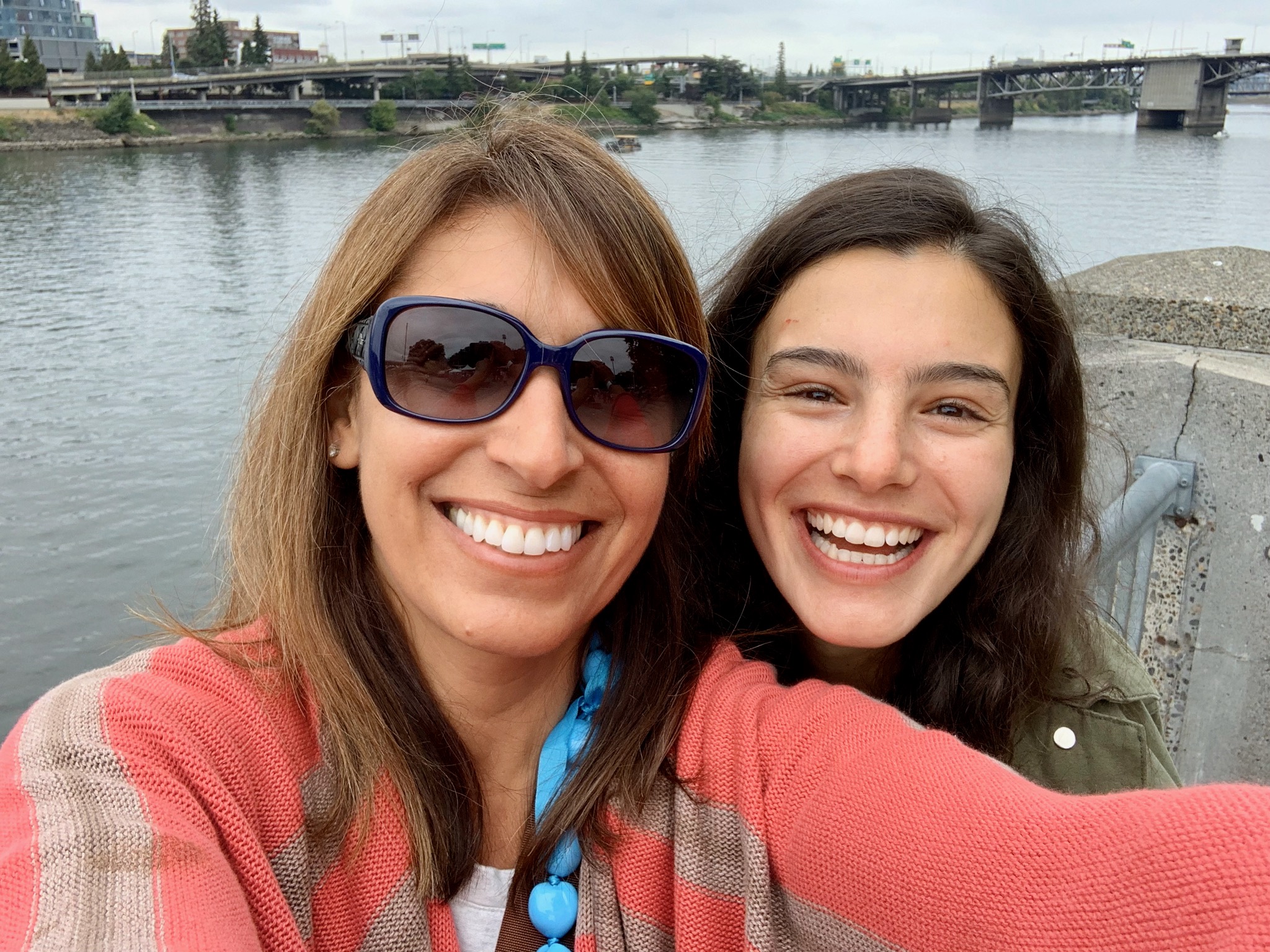 Waterfront Park Trail, Portland/Bill Naito Legacy Fountain, 2 SW Naito Pkwy, Portland, OR 97204, USA