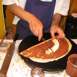 ... then slice the banana.../
		    