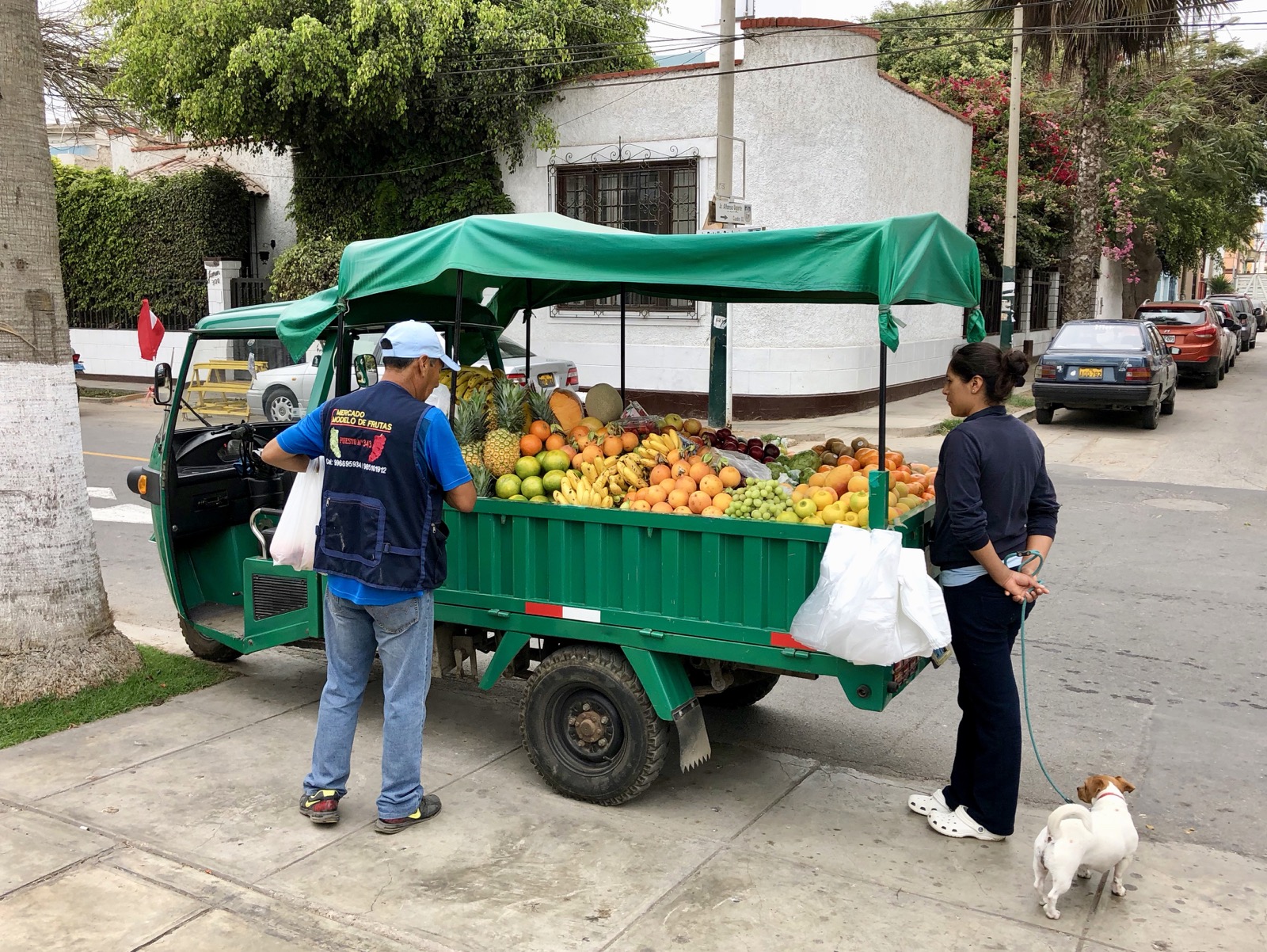 A mobile produce store in Lima/