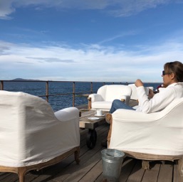 A welcome tea on the deck of Hotel Titilaka/
		    