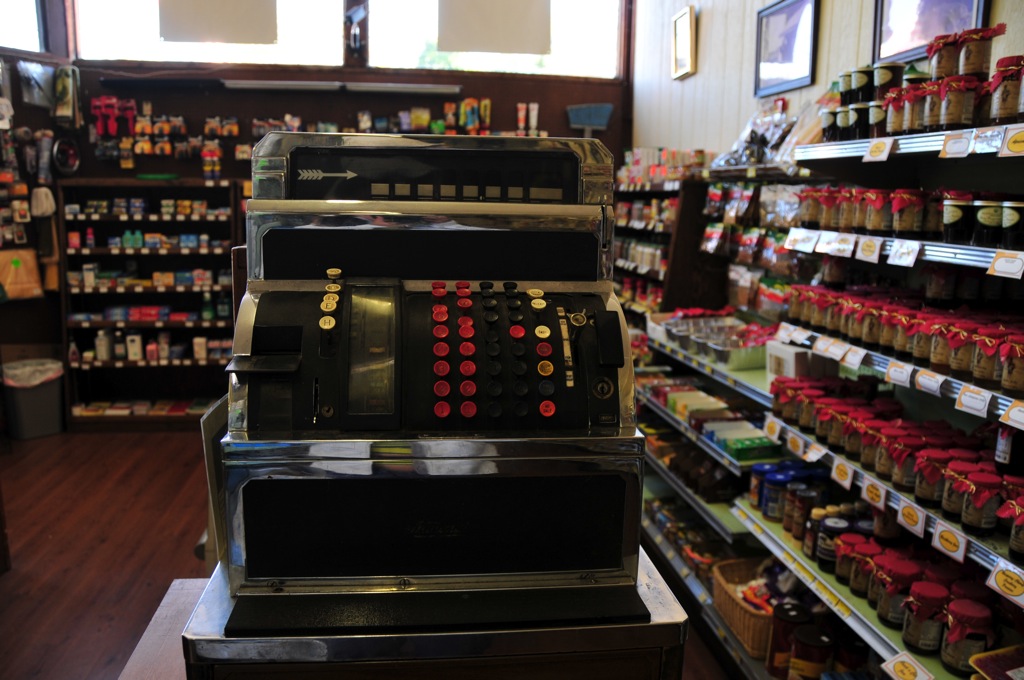 Ancient cache register/