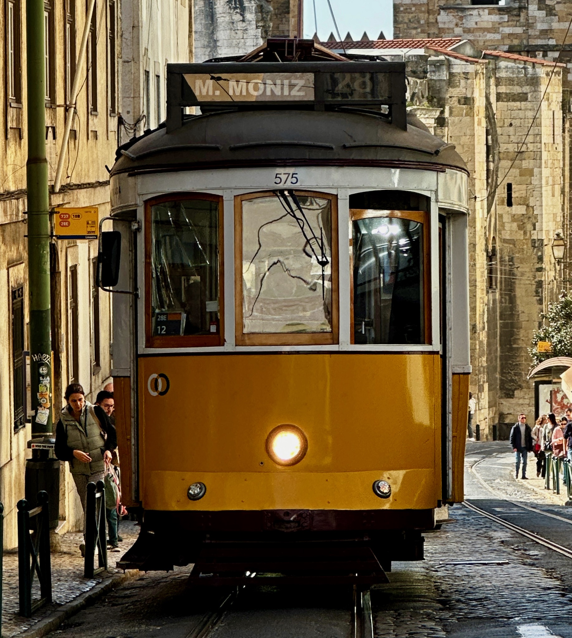 Tram!/R. Augusto Rosa 18, 1100-307 Lisboa, Portugal