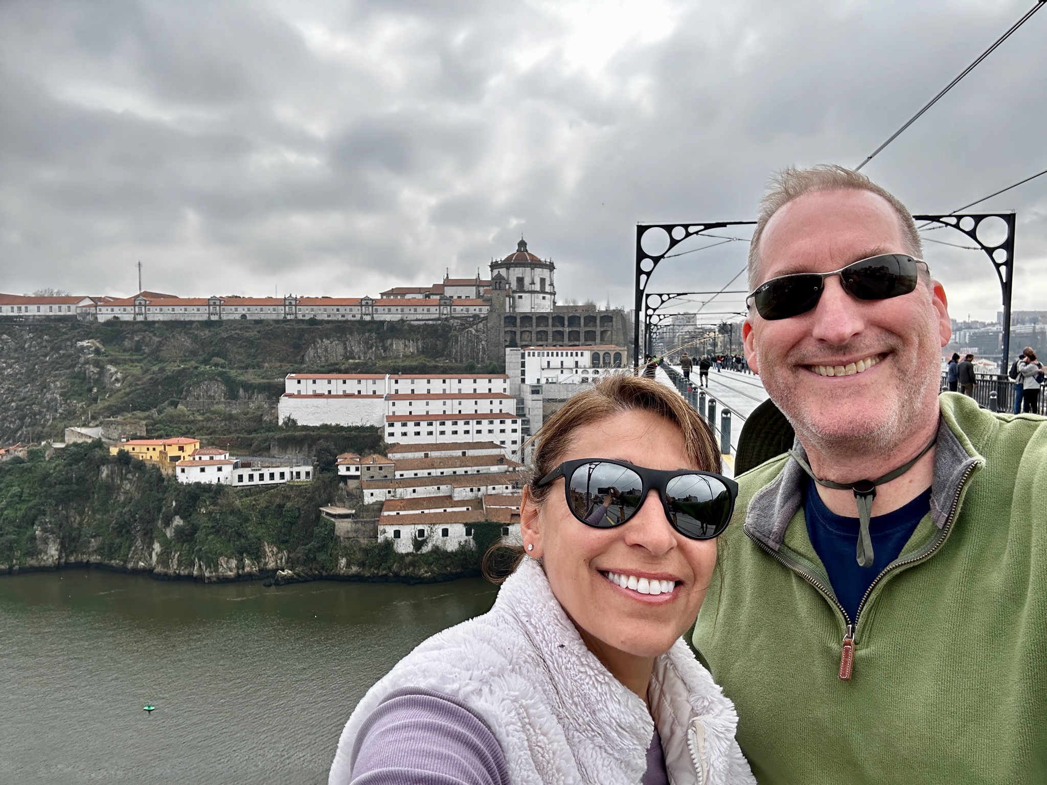 View from Porto towards Vila Nova de Gaia/Escadas do Codeçal 22, 4000-509 Porto, Portugal