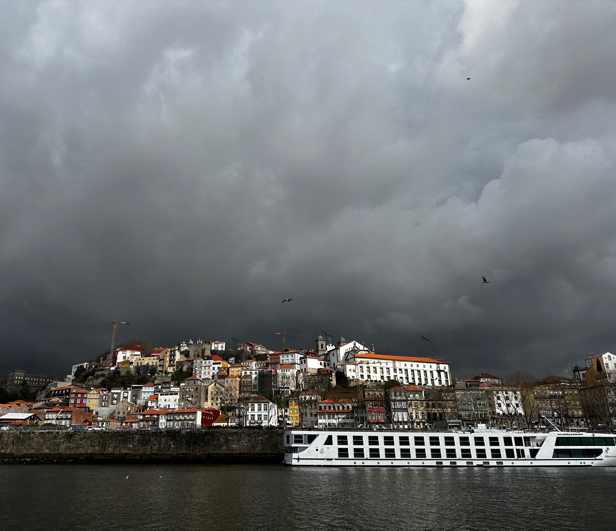 Boat ride on Rio Douro/Cais de Gaia 420, 4400-266 Vila Nova de Gaia, Portugal