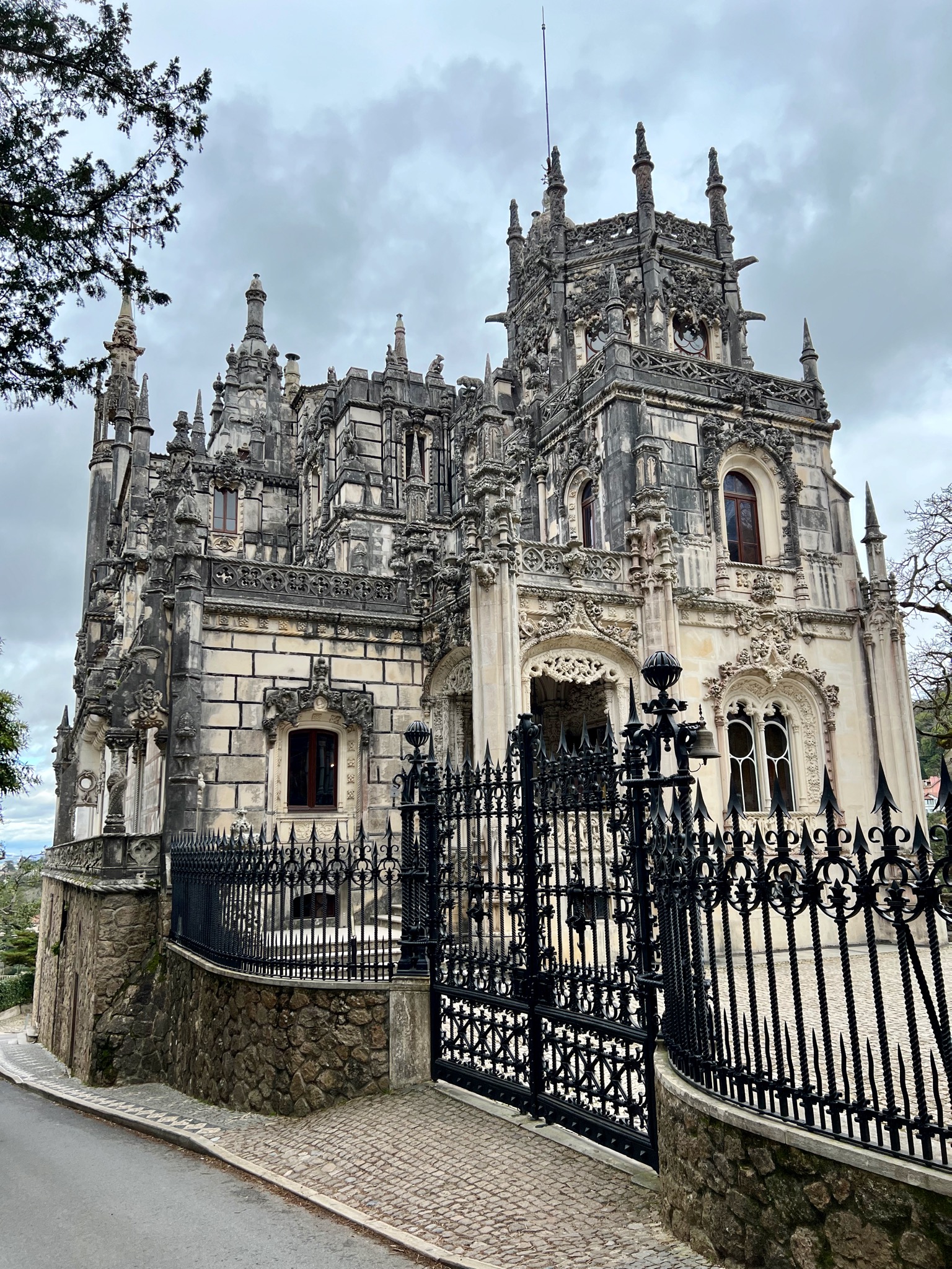 Just a castle in Sintra-Cascais Nature Park/Ac. Particular 4, 2710-567 Sintra, Portugal