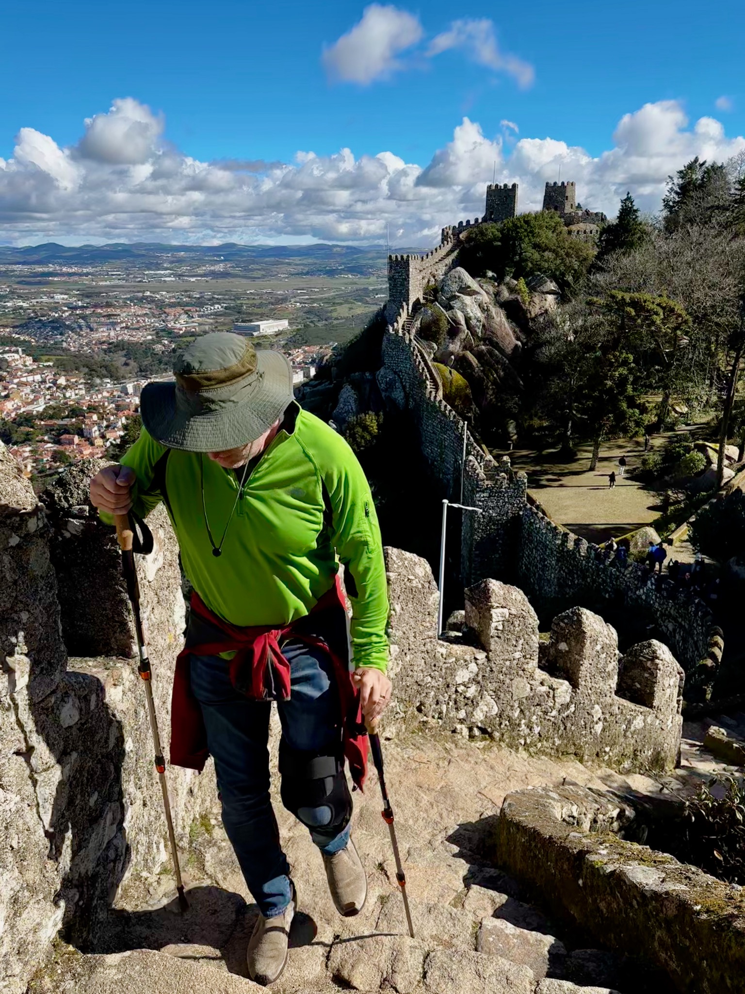 Go Dan, go! Almost there!/Estrada da Pena 14, 2710 Sintra, Portugal
