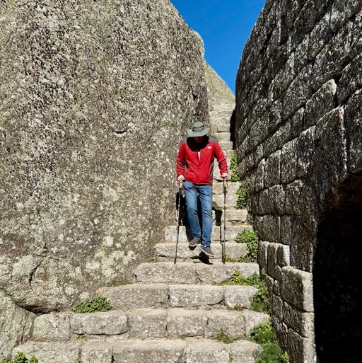 Dan braving the stairs at Castelo de Monsanto/
		    R. do Castelo 32, 6060 Monsanto, Portugal