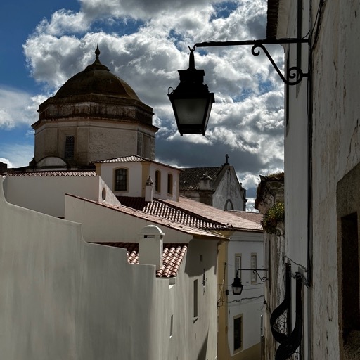 Largo da Misericórdia, Évora/
		    Largo da Misericórdia 4, 7000-646 Évora, Portugal