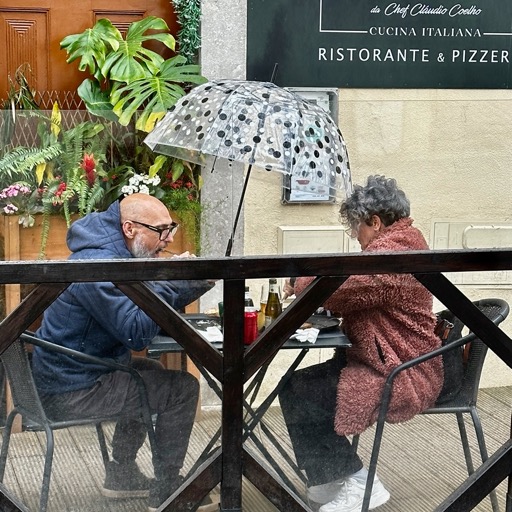 Commitment to eating outdoors/
		    R. Consiglieri Pedroso 19, 2710-547 Sintra, Portugal