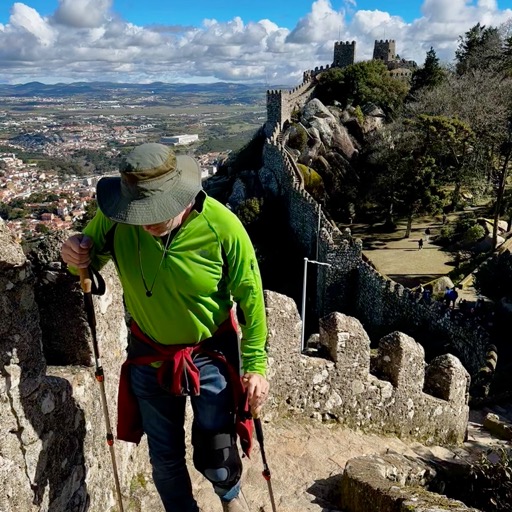 Go Dan, go! Almost there!/
		    Estrada da Pena 14, 2710 Sintra, Portugal