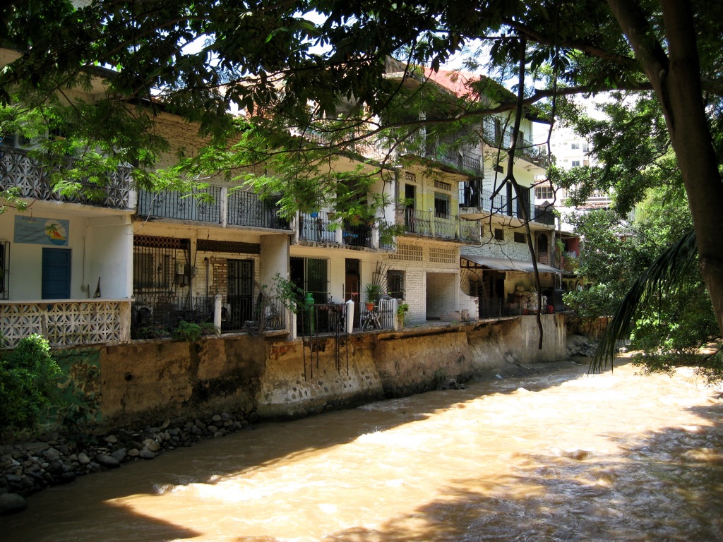 The river, she was very muddy/