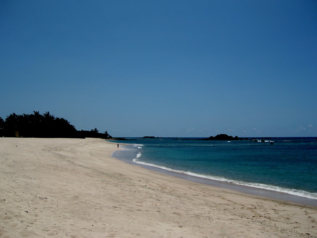 The beach...she was empty!/